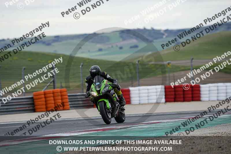 cadwell no limits trackday;cadwell park;cadwell park photographs;cadwell trackday photographs;enduro digital images;event digital images;eventdigitalimages;navarra;no limits trackdays;peter wileman photography;racing digital images;trackday digital images;trackday photos